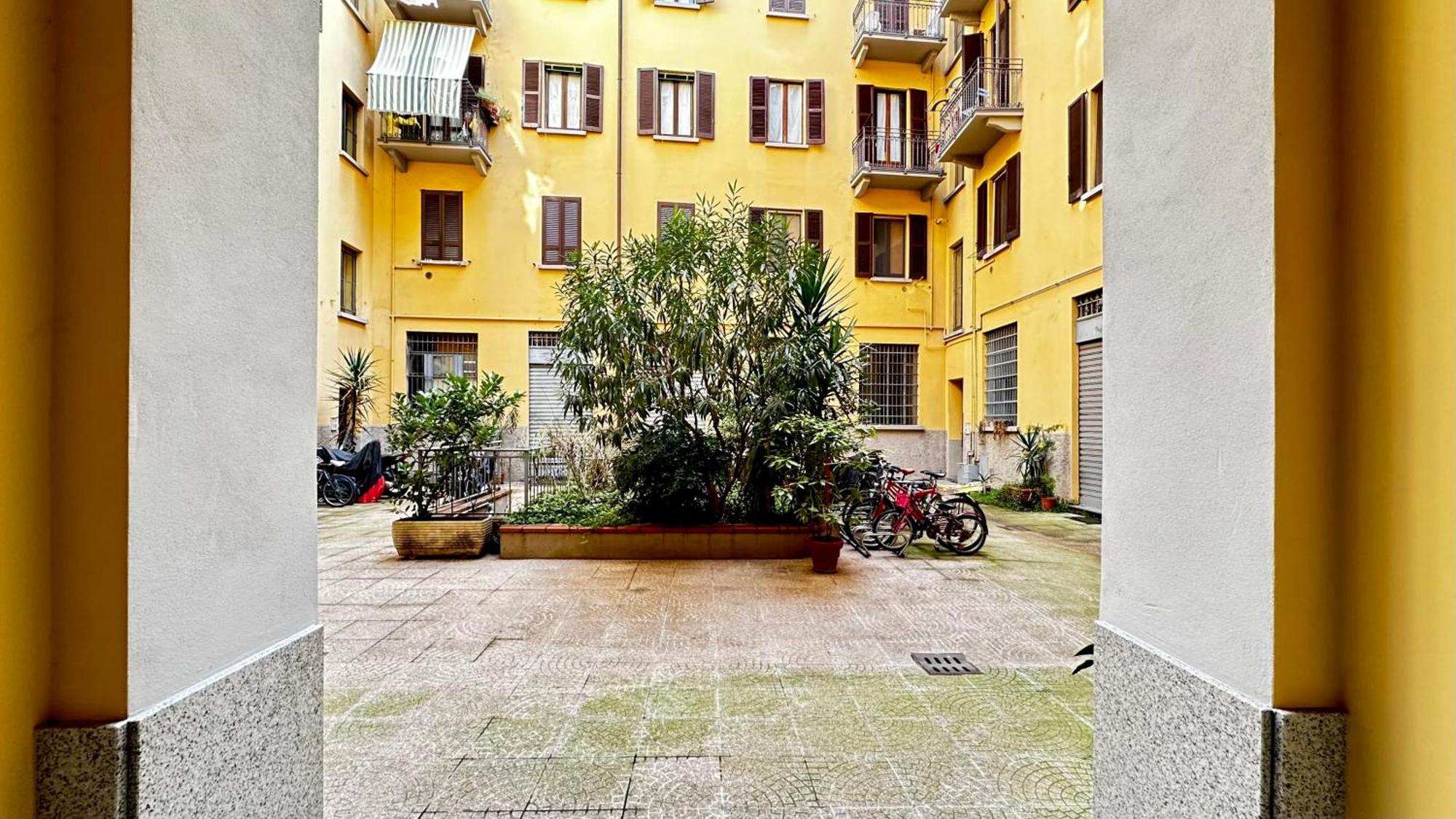 Lily Pads -Elegant Apartment- In The City Center Milán Exterior foto