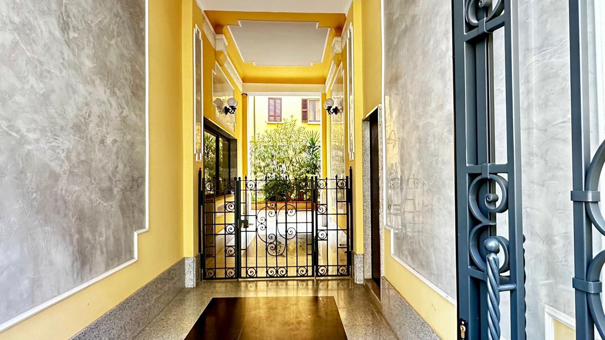 Lily Pads -Elegant Apartment- In The City Center Milán Exterior foto